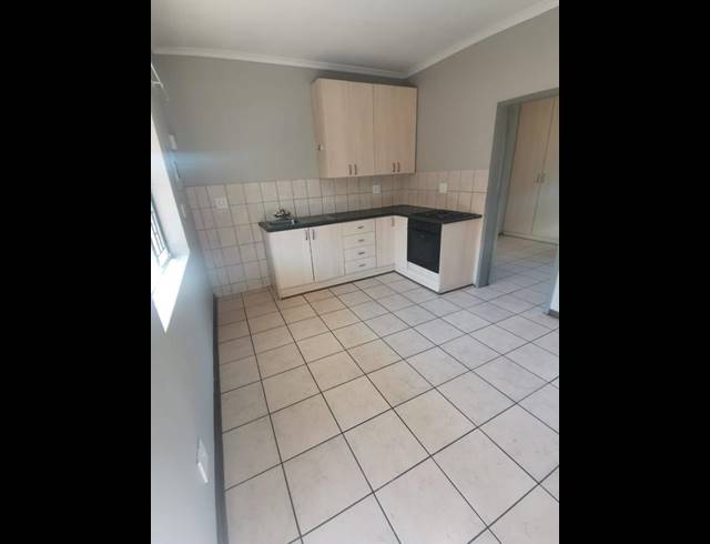 1 BEDROOM PROPERTY TO RENT IN DIE BULT